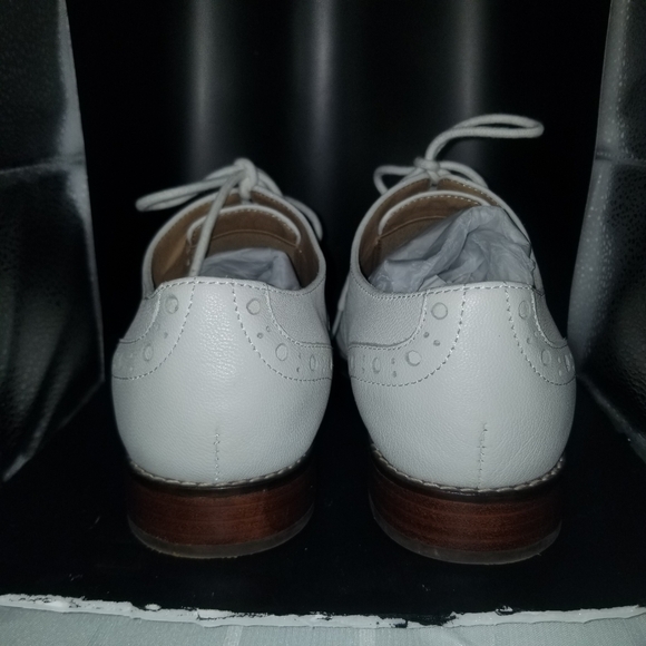 Vionic 356 Hadley white wingtips size 8 - Picture 3 of 8